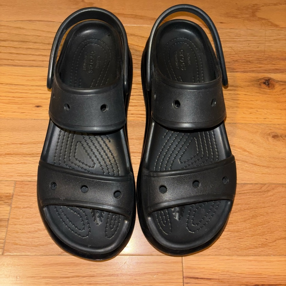 Crocs mega crush